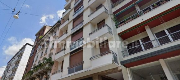 2 bedrooms Apartment in Milan, Italy No. 365938 3