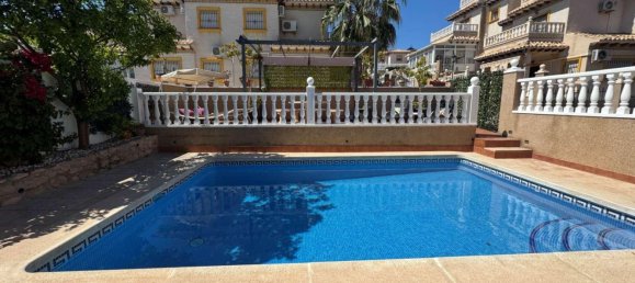 3 bedrooms Townhouse in Alicante, Spain No. 157769 8