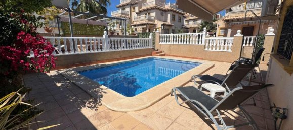 3 bedrooms Townhouse in Alicante, Spain No. 157769 6