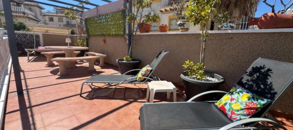 3 bedrooms Townhouse in Alicante, Spain No. 157769 3