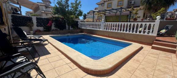 3 bedrooms Townhouse in Alicante, Spain No. 157769 5