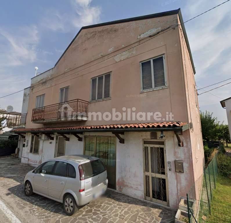 3 chambres Appartement à Verona, Italy No. 271331