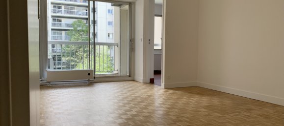1 bedroom Apartment in Paris, France No. 182694 2