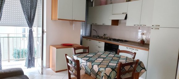 3 rooms Apartment in San Vincenzo, Italy No. 82930 3
