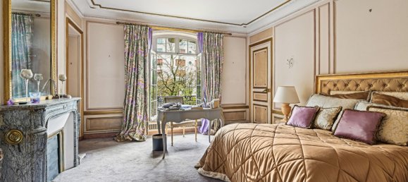 4 bedrooms Apartment in Paris, France No. 113368 5