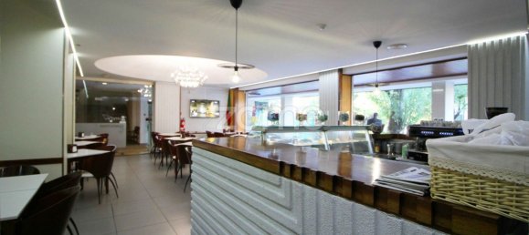 115m² Commercial property in Braga, Portugal No. 39647 3