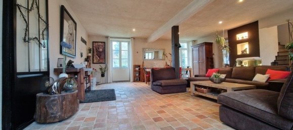 5 bedrooms House in Sainville, France No. 153830 12