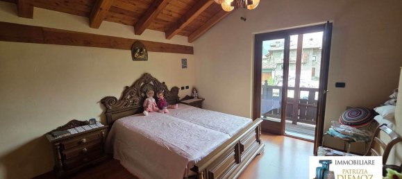 Вилла с 4 комнатами в Грессан, Италия № 309759 15