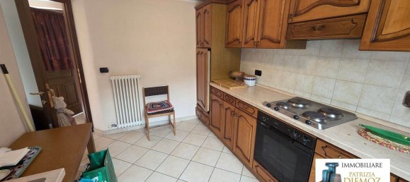 Вилла с 4 комнатами в Грессан, Италия № 309759 9