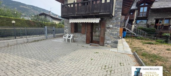 Вилла с 4 комнатами в Грессан, Италия № 309759 11