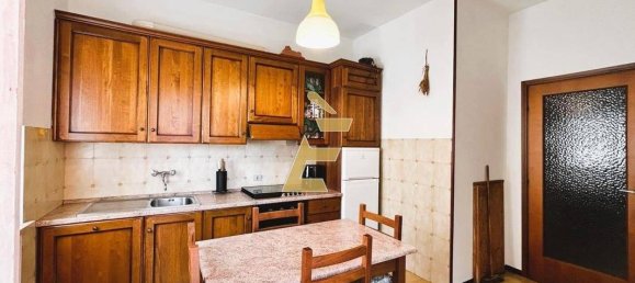 3 bedrooms Apartment in Pavia, Italy No. 283560 6