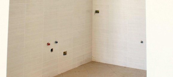 3-salle Appartement à Firenzuola, Italy No. 190886 3