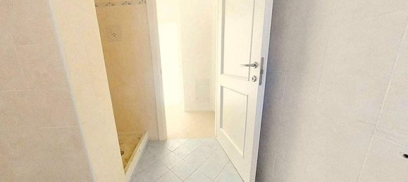 3-salle Appartement à Firenzuola, Italy No. 190886 9