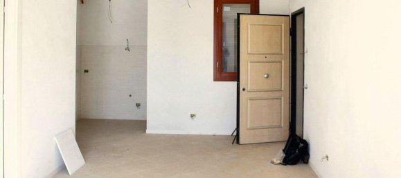 3-salle Appartement à Firenzuola, Italy No. 190886 2