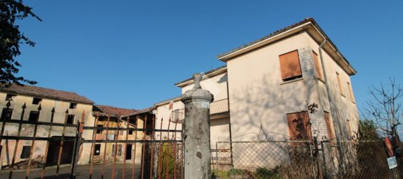 5 bedrooms House in Dueville, Italy No. 271767 6