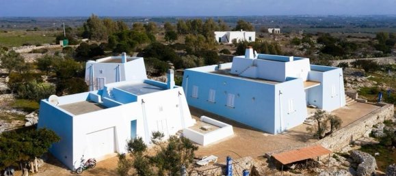 Villa de 6 dormitorios en Salve, Italy No. 381752 28