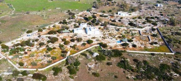 Villa de 6 dormitorios en Salve, Italy No. 381752 33