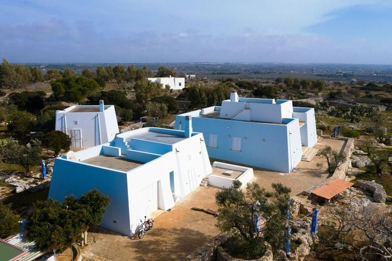 Villa de 6 dormitorios en Salve, Italy No. 381752