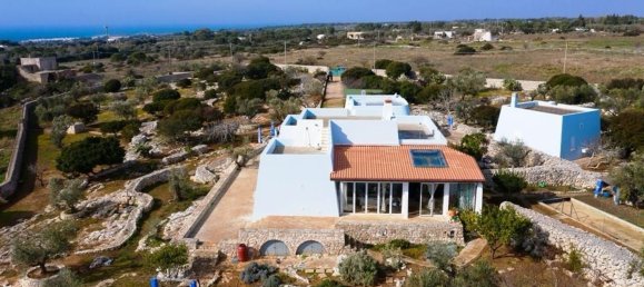 Villa de 6 dormitorios en Salve, Italy No. 381752 34