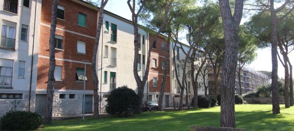 4 rooms Apartment in Pisa, Italy No. 23137 3