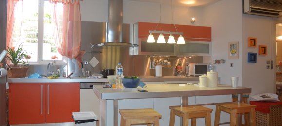 5 bedrooms Villa in Kalyvia Thorikou, Greece No. 6714 25