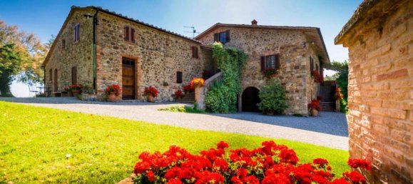 Casa de 9 dormitorios en Pomarance, Italy No. 55648 2