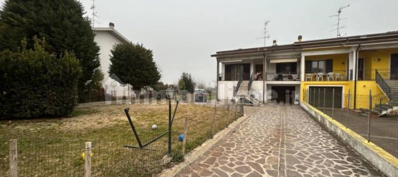 2 bedrooms Villa in Mirandola, Italy No. 273612 7