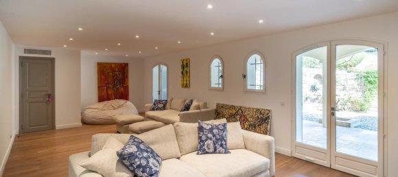 6 bedrooms Villa in Mouans-Sartoux, France No. 1697 9