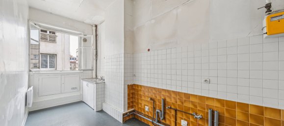 3 bedrooms Apartment in Paris, France No. 107809 14