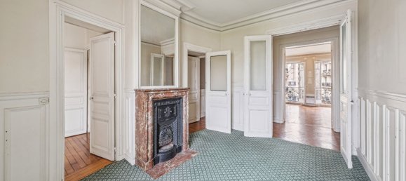 3 bedrooms Apartment in Paris, France No. 107809 7