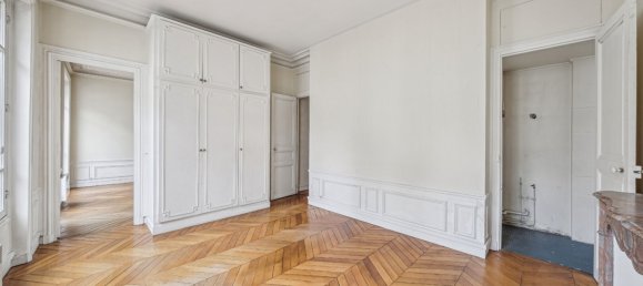 3 bedrooms Apartment in Paris, France No. 107809 11