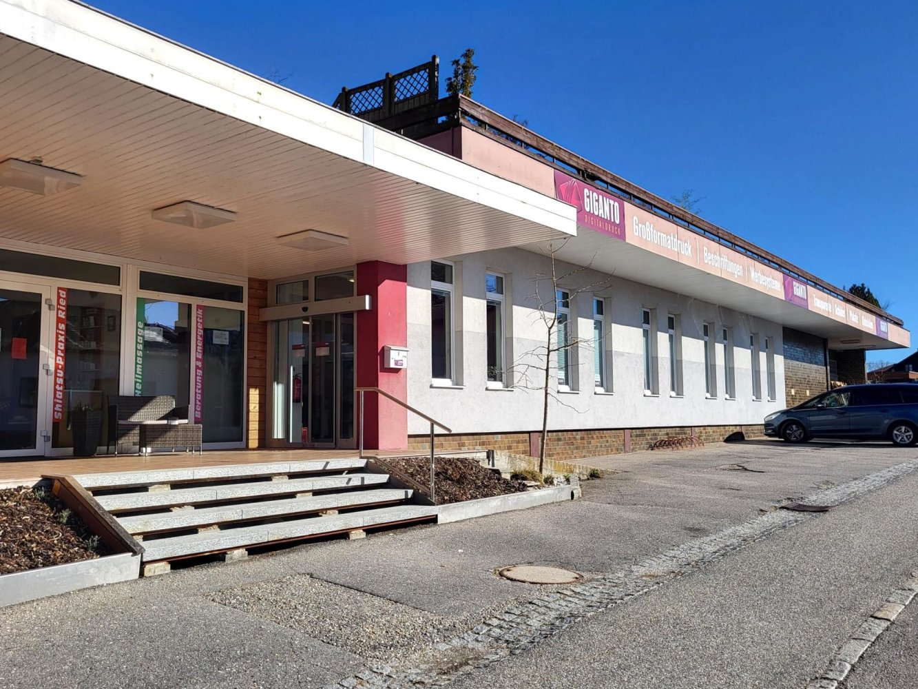  مكتب في Ried im Innkreis, Austria 861متر مربع رقم 32568