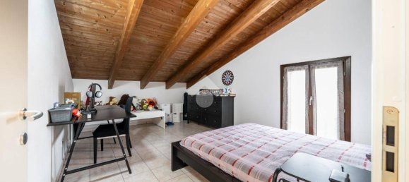 4 bedrooms Villa in Quattro Castella, Italy No. 337853 15