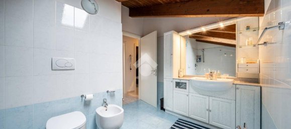 4 bedrooms Villa in Quattro Castella, Italy No. 337853 18