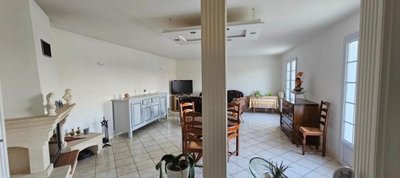 4 Schlafzimmer Haus in Thouars, France, Nr. 95489 2