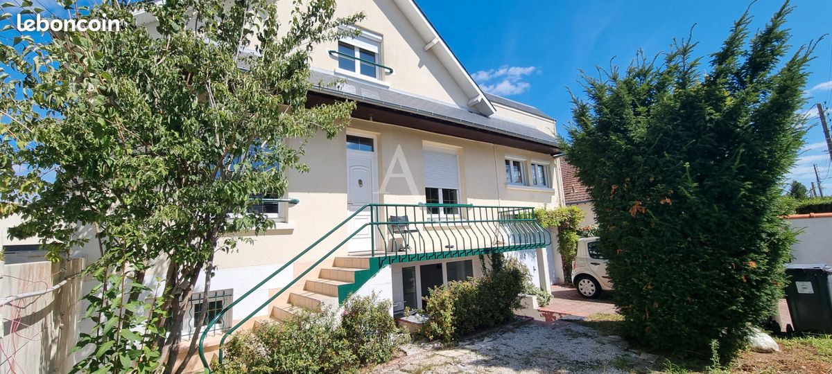 4 bedrooms House in Saint-Gervais-la-Foret, France No. 255004