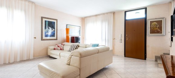 5 rooms House in Selargius, Italy No. 46576 7