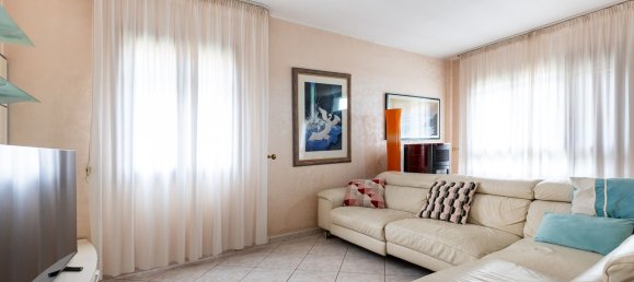 5 rooms House in Selargius, Italy No. 46576 8