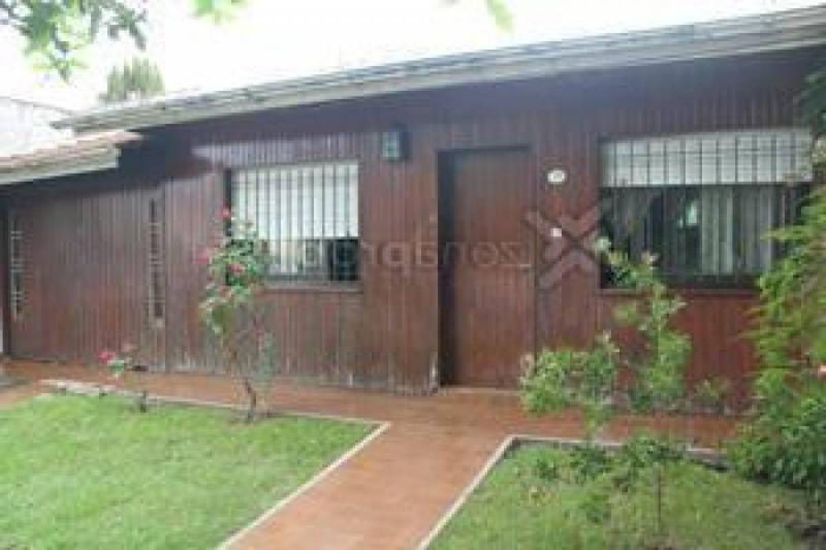 2 bedrooms House in Almirante Brown, Argentina No. 75434