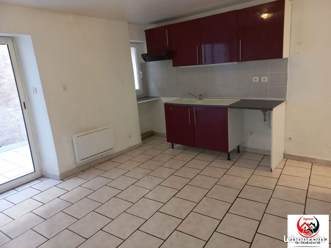 2 bedrooms House in Carcassonne, France No. 335971