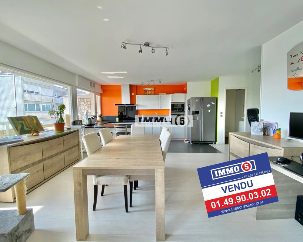 3 bedrooms Apartment in Noisy-le-Grand, France No. 171437