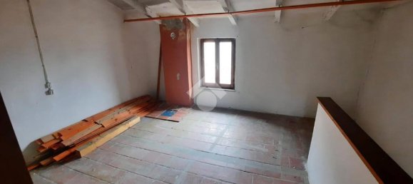 2 bedrooms House in Vernasca, Italy No. 113795 5