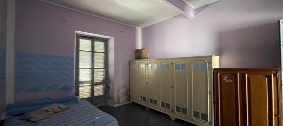 2 bedrooms Apartment in Turin, Italy No. 323615 2