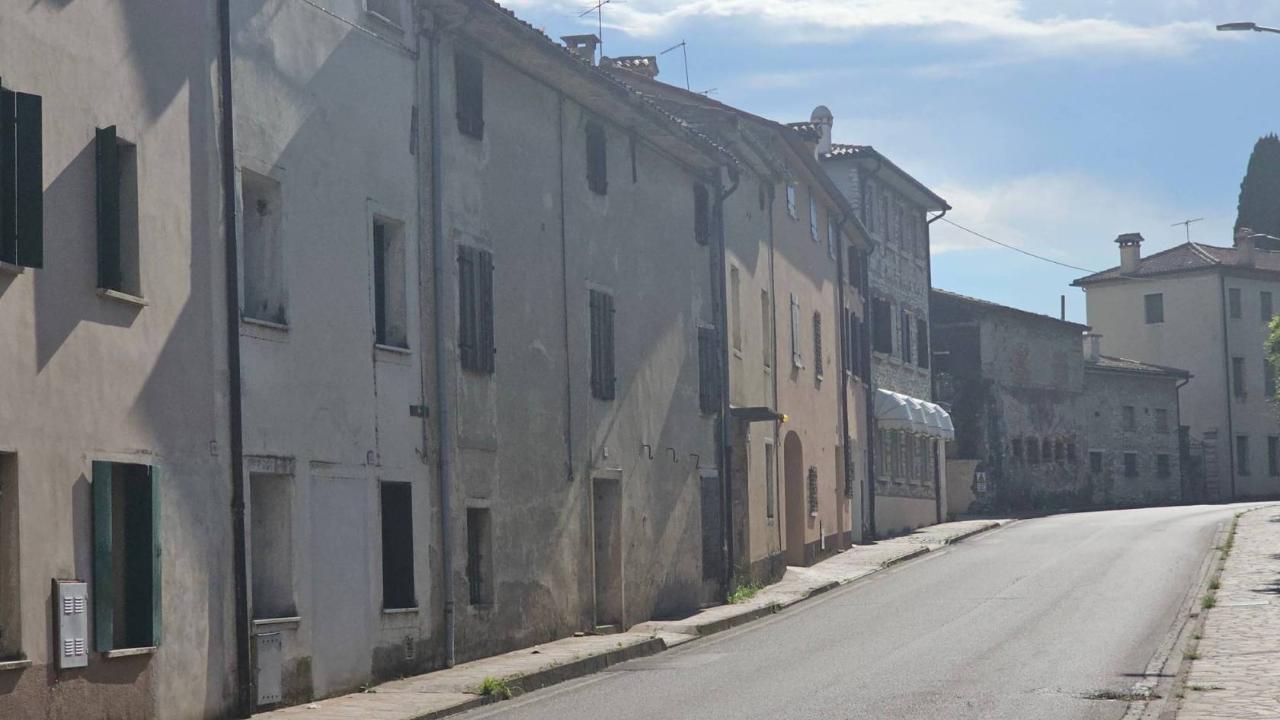 5 rooms Apartment in Valdobbiadene, Italy No. 109813