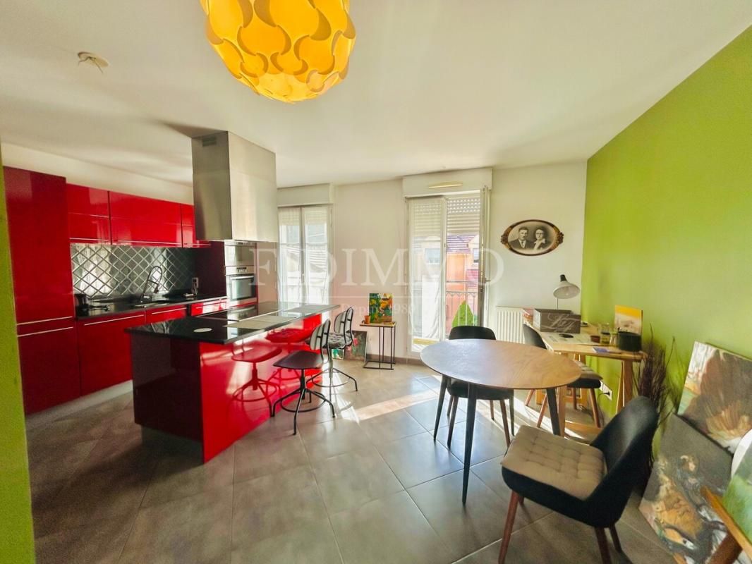 2 bedrooms Apartment in Chennevieres-sur-Marne, France No. 178464