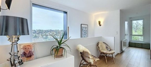 Casa de 4 dormitorios en Bois-Guillaume, France No. 353045 8