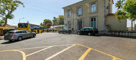 205m² Commercial property in Oeiras, Portugal No. 58653 14