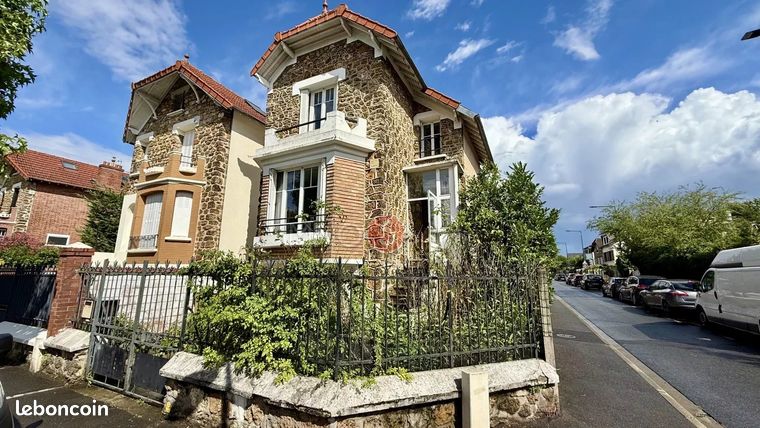 2 chambres Maison à Les Pavillons-sous-Bois, France No. 354410