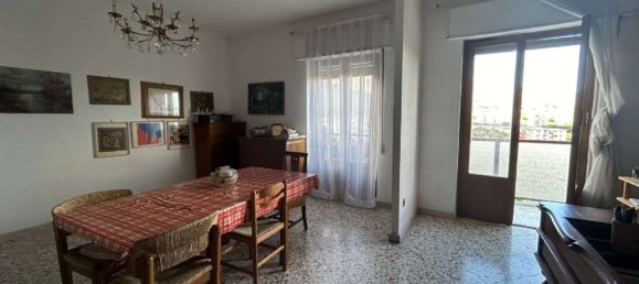 3 rooms Apartment in Palermo, Italy No. 52280 8