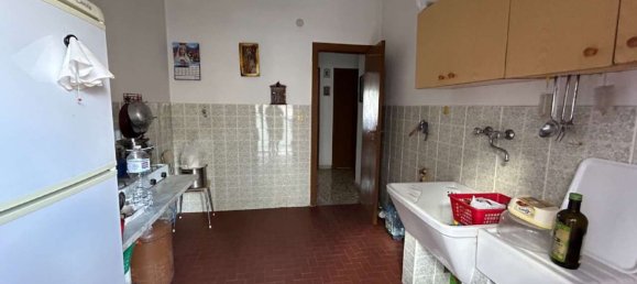 3 rooms Apartment in Palermo, Italy No. 52280 10
